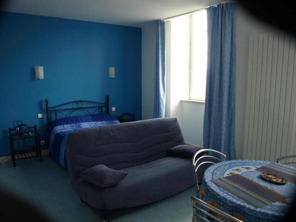 Appart'Hotel Bellevue Thermes De La Reine Bagnères-de-Bigorre Rum bild